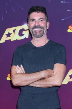 LOS ANGELES, ABD - 27 Ağustos 2024: Simon Cowell, American 's Got Talent Live Show Red Halı Otel Dena' da 27 Ağustos 2024 'te, Pasadena, CA