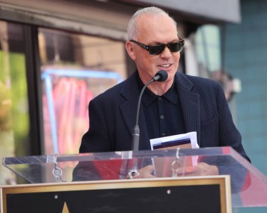 LOS ANGELES, ABD - 3 Eylül 2024: Michael Keaton 3 Eylül 2024 tarihinde Hollywood Bulvarı 'nda Tim Burton Yıldız Töreni' nde