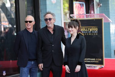 LOS ANGELES, ABD - 3 Eylül 2024: Michael Keatonm Tim Burton, Winona Ryder, Tim Burton Star töreninde 3 Eylül 2024 tarihinde Los Angeles, CA
