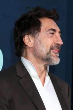 LOS ANGELES, ABD - 16 Eylül 2024: Canavarlardaki Javier Bardem - The Lyle and Erik Menendez Story LA Premiere at the Egypt Theater, 16 Eylül 2024, Los Angeles, CA