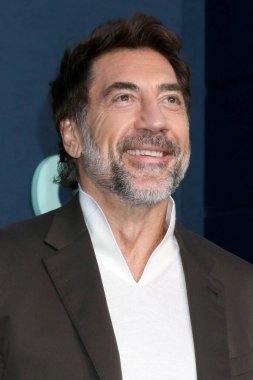 LOS ANGELES, ABD - 16 Eylül 2024: Canavarlardaki Javier Bardem - The Lyle and Erik Menendez Story LA Premiere at the Egypt Theater, 16 Eylül 2024, Los Angeles, CA