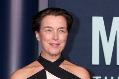 LOS ANGELES, ABD - 16 Eylül 2024: Olivia Williams the Monsters - The Lyle and Erik Menendez Story LA Premiere at the Egypt Theater, 16 Eylül 2024, Los Angeles, CA