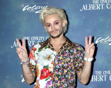 LOS ANGELES, ABD - 7 Eylül 2024: Frankie Grande The Civility of Albert Cahier açılış gecesinde 7 Eylül 2024 tarihinde Burbank, CA