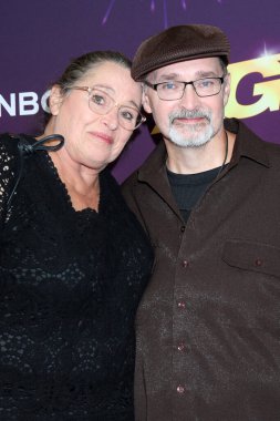 LOS ANGELES, ABD - 17 Eylül 2024: Angie Vanowen, Richard Goodall 17 Eylül 2024 'te Pasadena, CA' da bulunan Dena Otel 'deki Amerika' nın Yetenek Sizsiniz Final Performansları Kırmızı Halı