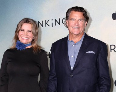 LOS ANGELES, ABD - 8 Ekim 2024: Gigi Rice, Ted McGinley, The Shrinking Season 2 Premiere at the Pacific Design Center, 8 Ekim 2024 in, CA