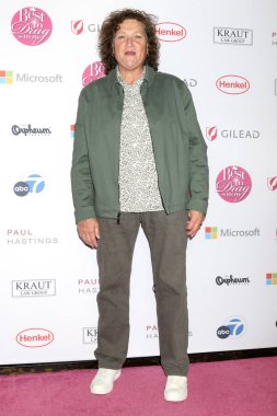 LOS ANGELES, ABD - 6 Ekim 2024: Dot Marie Jones, 6 Ekim 2024 'te Los Angeles, CA' da bulunan Orpheum Tiyatrosu 'nda düzenlenen 2024 En İyi Drag Show' da