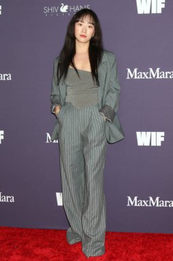 LOS ANGELES, ABD - 24 Ekim 2024: Gia Kim, Beverly Hilton Oteli 'nde 2024 WIF Onurlandırması' nda 24 Ekim 2024, Beverly Hills, CA