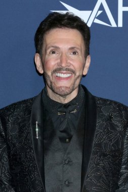 LOS ANGELES, ABD - 26 Ekim 2024: Eric Vetro, AFI Fest 'te vokal koçu - TCL Çin Tiyatrosu' nda Maria Red Halı Gösterimi 26 Ekim 2024, Los Angeles, CA