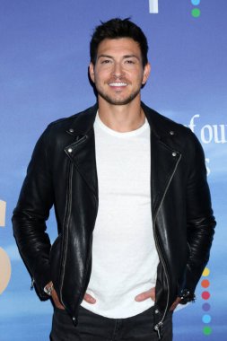 LOS ANGELES, ABD - 2 Kasım 2024: Robert Scott Wilson, Peacock Tiyatrosu 'nda Bir Gün Hayran Etkinliği, 2 Kasım 2024, Los Angeles, CA