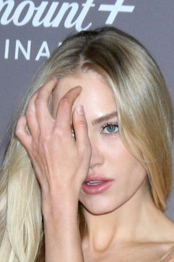 LOS ANGELES, ABD - 12 Kasım 2024: Michelle Randolph Paramount + Serisi Premiere 'de 12 Kasım 2024 tarihinde Los Angeles, CA