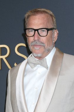 LOS ANGELES, ABD - 17 Kasım 2024: Kevin Costner, Dolby Balo Salonu 2024 Valilik Ödülleri 'nde 17 Kasım 2024, Los Angeles, CA