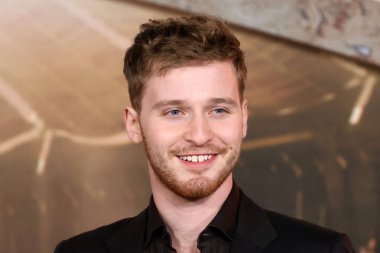 LOS ANGELES, ABD - 18 Kasım 2024: Fred Hechinger Gladyatör II Los Angeles Premiere 'deki TCL Çin Tiyatrosu IMAX' ta 18 Kasım 2024, Los Angeles, CA