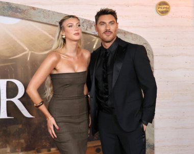 LOS ANGELES, ABD - 18 Kasım 2024: Kitty Appleton, Chris Appleton TCL Çin Tiyatrosu 'ndaki Gladyatör II Los Angeles Prömiyeri' nde 18 Kasım 2024 'te