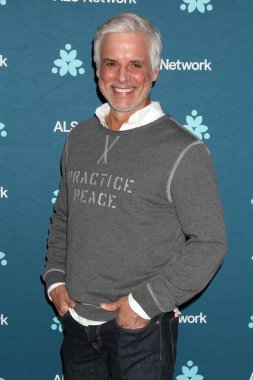 Christian LeBlanc, Molly Wolveck Sanat Sergisi 'nde ALS Araştırma ve Bakım yararına 23 Kasım 2024' te Batı Hollywood, CA