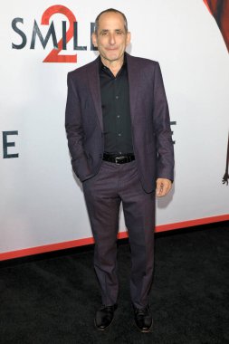 LOS ANGELES, ABD - 14 Ekim 2024: Peter Jacobson 14 Ekim 2024 'te Los Angeles Parmount Tiyatrosu' nda Smile 2 Los Angeles Prömiyeri 'nde
