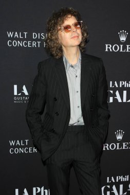 LOS ANGELES, ABD - 1 Ekim 2024: Beck 1 Ekim 2024 'te Los Angeles Filarmoni Orkestrası' nda Walt Disney Konser Salonu 'nda