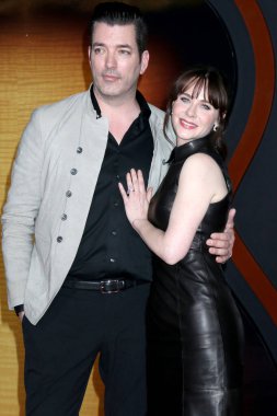 SAN DIEGO, ABD - 10 Aralık 2024: Janathan Scott, Zooey Deschanel TCL Çin Tiyatrosu 'ndaki A Complete Unknown Los Angeles Premiere' de 10 Aralık 2024, Los Angeles, CA