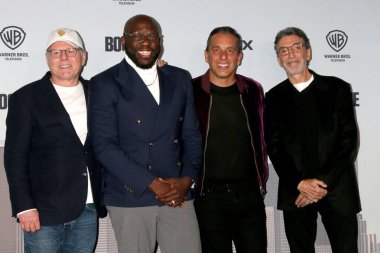 LOS ANGELES, ABD - 11 Aralık 2024: David Zaslav, Omar J. Dorsey, Sebastian Maniscalco, Chuck Lorre, Pacific Design Center 'da 11 Aralık 2024' te gösterime girdi.