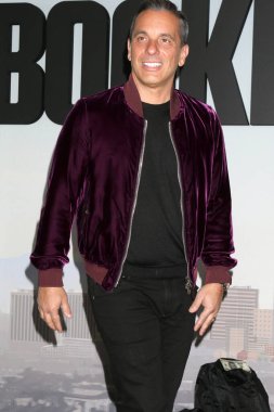 LOS ANGELES, ABD - 11 Aralık 2024: Sebastian Maniscalco Pacific Design Center 'daki Bahisçi Sezon 2 Bölüm 2