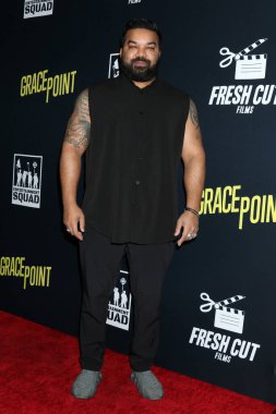 Adrian Dev, Los Angeles 'ta 30 Ocak 2025' te Los Angeles 'taki Regal Theater' daki Grace Point galasında.