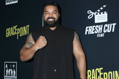 Adrian Dev, Los Angeles 'ta 30 Ocak 2025' te Los Angeles 'taki Regal Theater' daki Grace Point galasında.