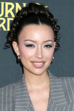 Christian Serratos 2025 Saturn Ödülleri 'nde Universal Hilton Hotel' e 2 Şubat 2025 'te ulaştı.