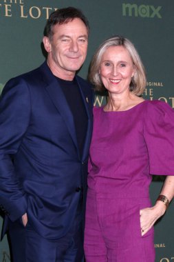 Jason Isaacs, Emma Hewitt, Paramount Stüdyoları 'nda 3. Sezon, 10 Şubat 2025, Los Angeles, CA