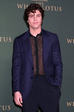 Lukas Gage, White Lotus Sezon 3 Bölüm 3 Paramount Stüdyoları 'nda 10 Şubat 2025, Los Angeles, CA