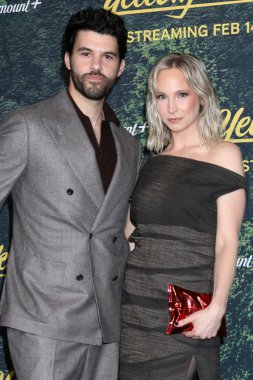 Steven Krueger, Caroline King Yelllowjackets Sezon 3 Bölüm 3 