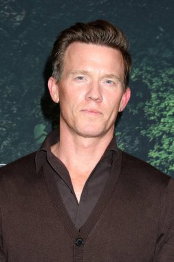 Warren Kole, YelllowJackets Sezon 3 Bölüm 3 