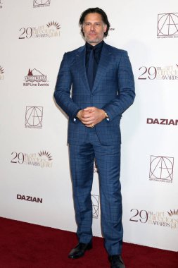 Joe Manganiello 15 Şubat 2025 'te Los Angeles, CA' da Kıtalararası Los Angeles 'ta 29. Yıllık Üretim Tasarım Ödülleri' nde