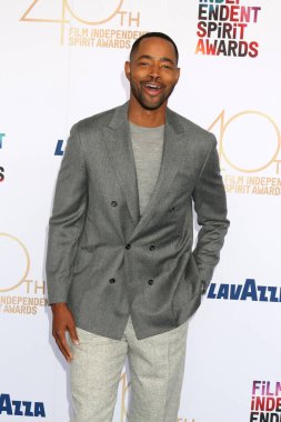 Jay Ellis, 22 Şubat 2025 'te Santa Monica, CA' da Plajda Bağımsız Ruh Ödülleri 'nde.