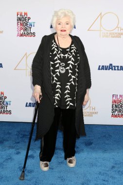 June Squibb, 22 Şubat 2025 'te Santa Monica, CA' da Beach 'te düzenlenen 2025 Bağımsız Ruh Ödülleri' nde.