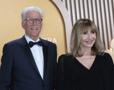 Ted Danson, Mary Steenburgen 31. SAG Ödülleri - Shrine Konser Salonu 'na 23 Şubat 2025' te Los Angeles, CA