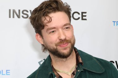 Cael Adcock, 12 Kasım 2024 'te Harmony Gold Theater' daki Gömme Gecesi 'nde.