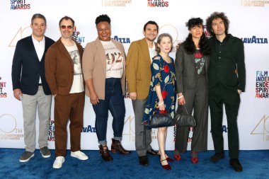 2025 'teki Üç Kızı Bağımsız Ruh Ödülleri' nde 22 Şubat 2025 'te Santa Monica, CA