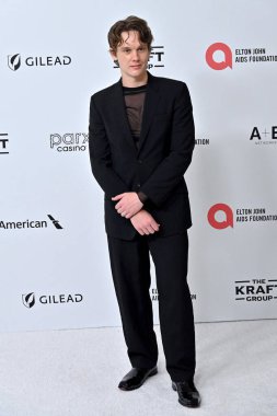 Hunter Doohan, Elton John Akademi Ödülleri İzleme Partisi Batı Hollywood Park 'ta 2 Mart 2025, W Hollywood, CA