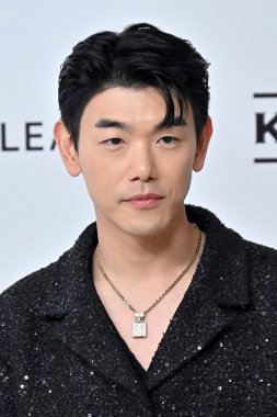 Eric Nam, Elton John Akademi Ödülleri İzleme Partisi Batı Hollywood Park 'ta 2 Mart 2025, W Hollywood, CA