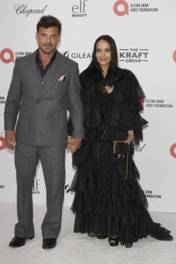 Nick Grillo, San Nardi, Elton John Akademi Ödülleri İzleme Partisi Batı Hollywood Park 'ta 2 Mart 2025, W Hollywood, CA