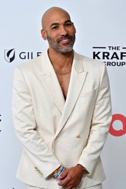 Melvin Robert, Elton John Akademi Ödülleri İzleme Partisi 'nde 2 Mart 2025, W Hollywood, CA