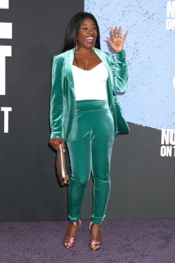 Edwina Findley, 12 Mart 2025 'te Los Angeles' taki TCL Çin Tiyatrosu 'ndaki Call Sheet Belgesel Prömiyeri' nde bir numarada.