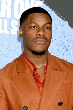 John Boyega, 12 Mart 2025 'te Los Angeles' taki TCL Çin Tiyatrosu 'ndaki Call Sheet Belgesel Prömiyeri' nde bir numarada.