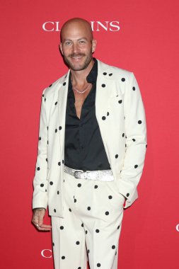 Johnny Wujek, Clarins ICONS etkinliğinde 21 Mart 2025 tarihinde Los Angeles, CA