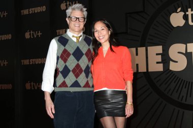 Johnny Knoxville, Emily Ting 24 Mart 2025 'te Los Angeles' ta Akademi Sinema Müzesi 'ndeki The Studio Premiere Screening' de.