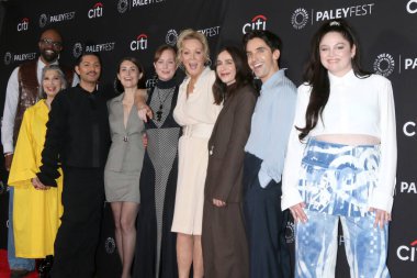 Carl Clemons-Hopkins, Rose Abdoo, Mark Indelicato, Hannah Einbinder, Jean Smart, Paul W. Downs, Megan Stalter PaleyFEST 2025 - Dolby Tiyatrosu 'ndaki hackerlar 28 Mart 2025, Los Angeles, CA