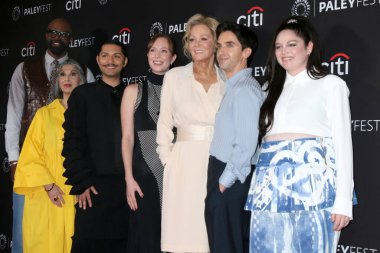 Carl Clemons-Hopkins, Rose Abdoo, Mark Indelicato, Hannah Einbinder, Jean Smart, Paul W. Downs, Megan Stalter PaleyFEST 2025 - Dolby Tiyatrosu 'ndaki hackerlar 28 Mart 2025, Los Angeles, CA