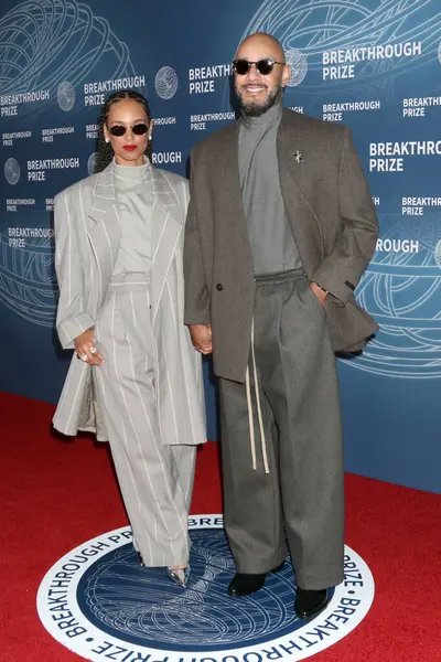 Alicia Keys, Swizz Beatz Barker Hanger 'da 6 Nisan 2025' te 11.