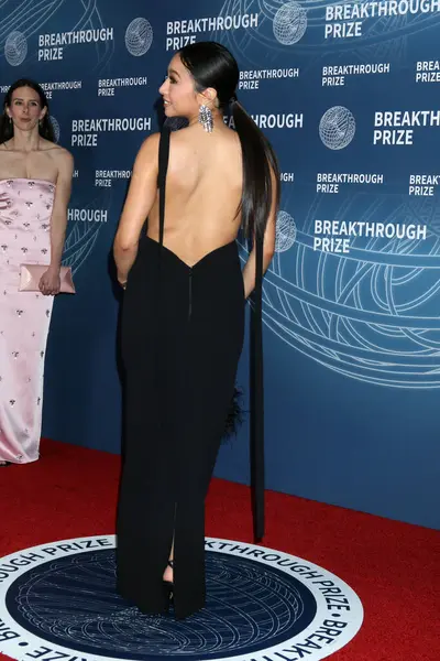 Anna DeGuzman Barker Hanger 'da 6 Nisan 2025' te 11. Buluş Ödülleri 'nde Santa Monica, CA