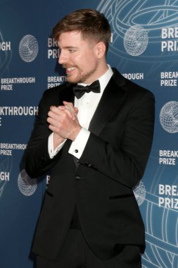 Jimmy Donaldson namı diğer Bay Canavar Barker Hanger 'da 11. Buluş Ödülleri' nde 6 Nisan 2025 'te Santa Monica, CA