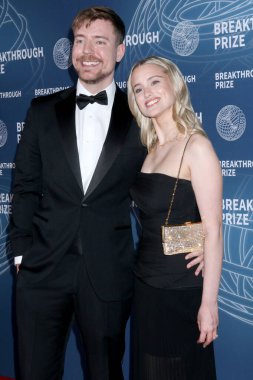 Jimmy Donaldson namı diğer Bay Beast, Thea Booysen 6 Nisan 2025 'te Barker Hanger' da 11.